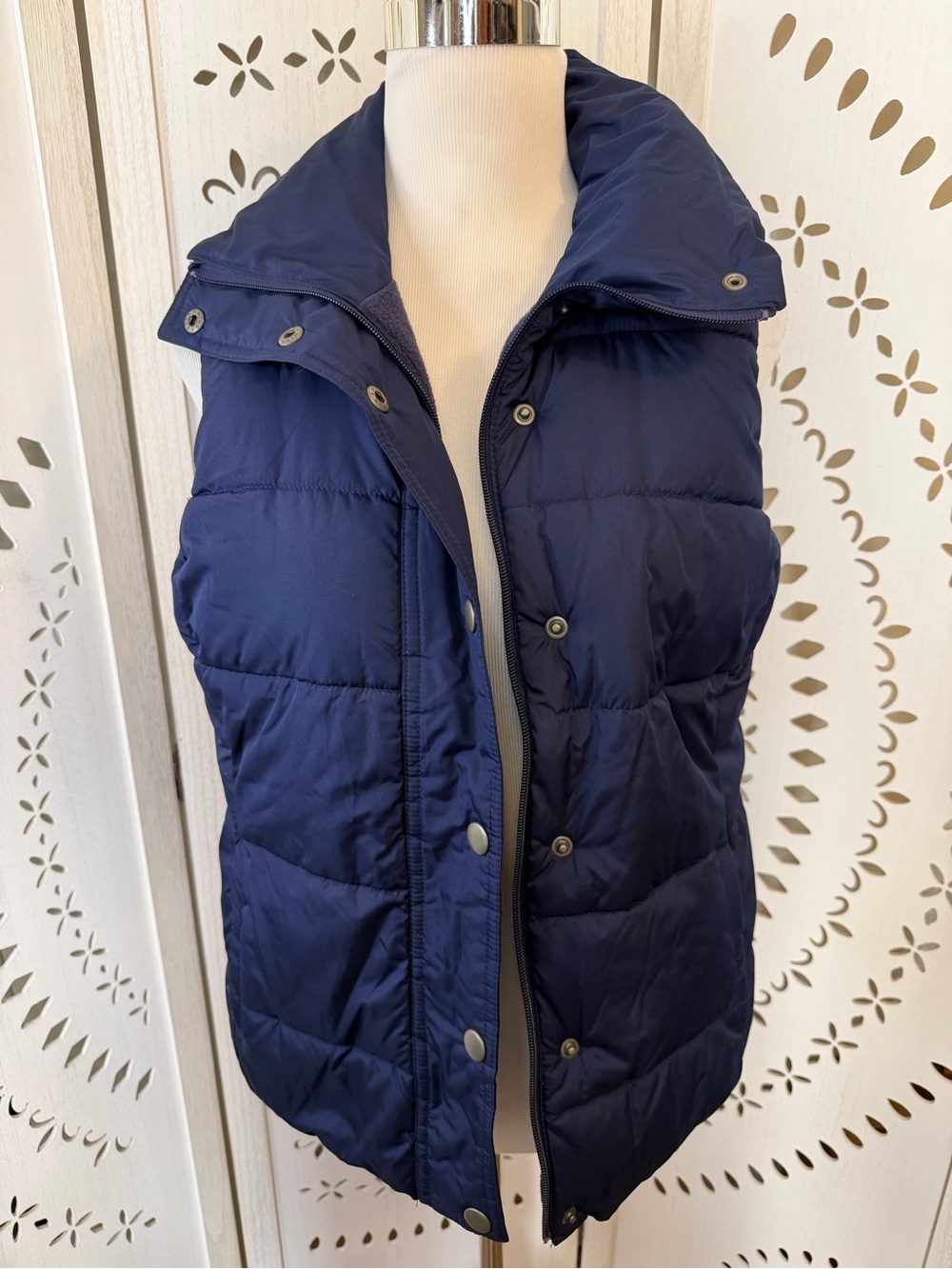 Old Navy Women’s Blue Puffer Vest
